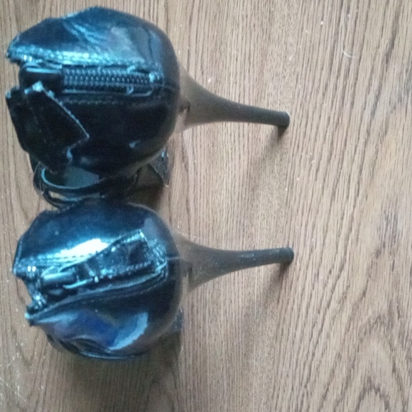 CANDIES BLACK OPEN TOE ZIP BACK STILETTOS 7.5 BLACK - Picture 3 of 7